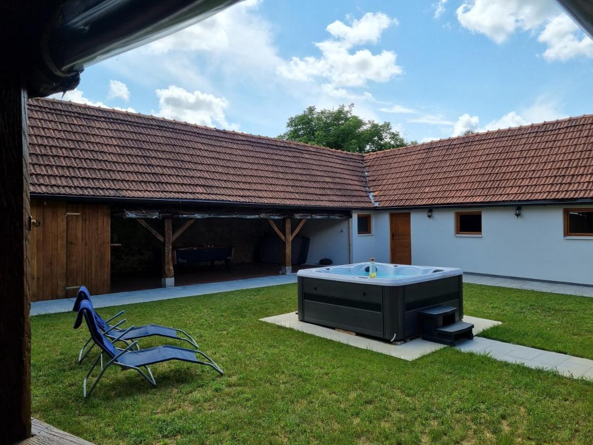 Ruralna Kuca Za Odmor Kablarovo Brdo Guest House Krnjak Exterior foto